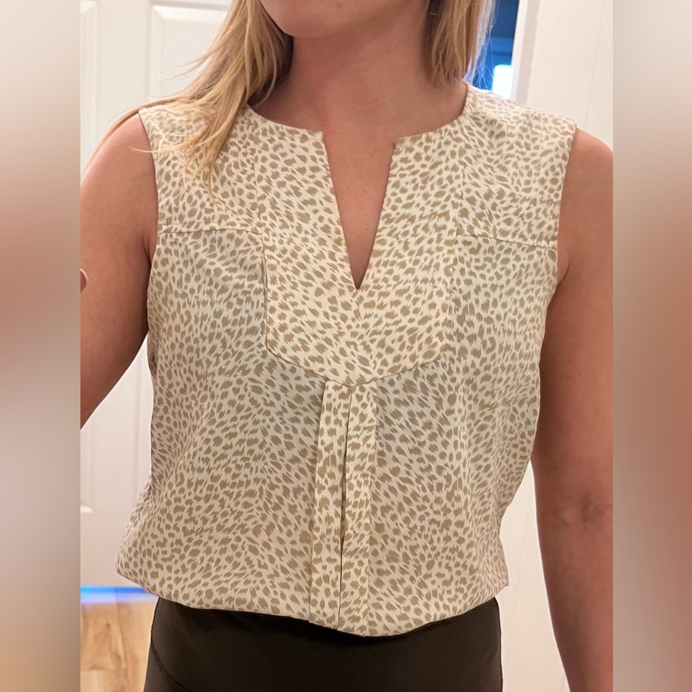 Banana Republic Sleeveless Shirt